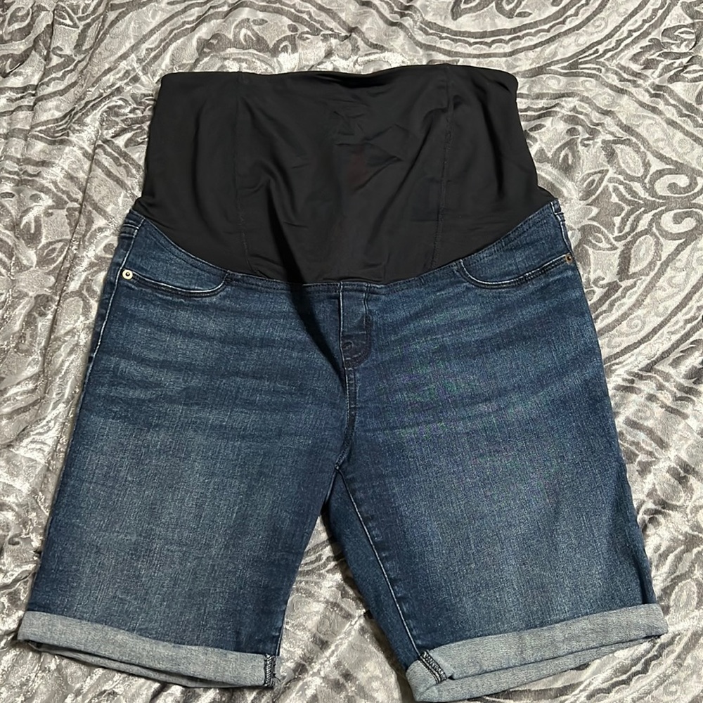 usable maternity women’s shorts size 12